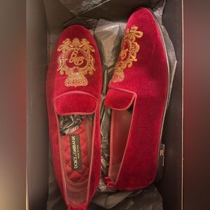 burgundy/maroon Dolce and Gabana dress slippers. gently used. Worn about 3 times